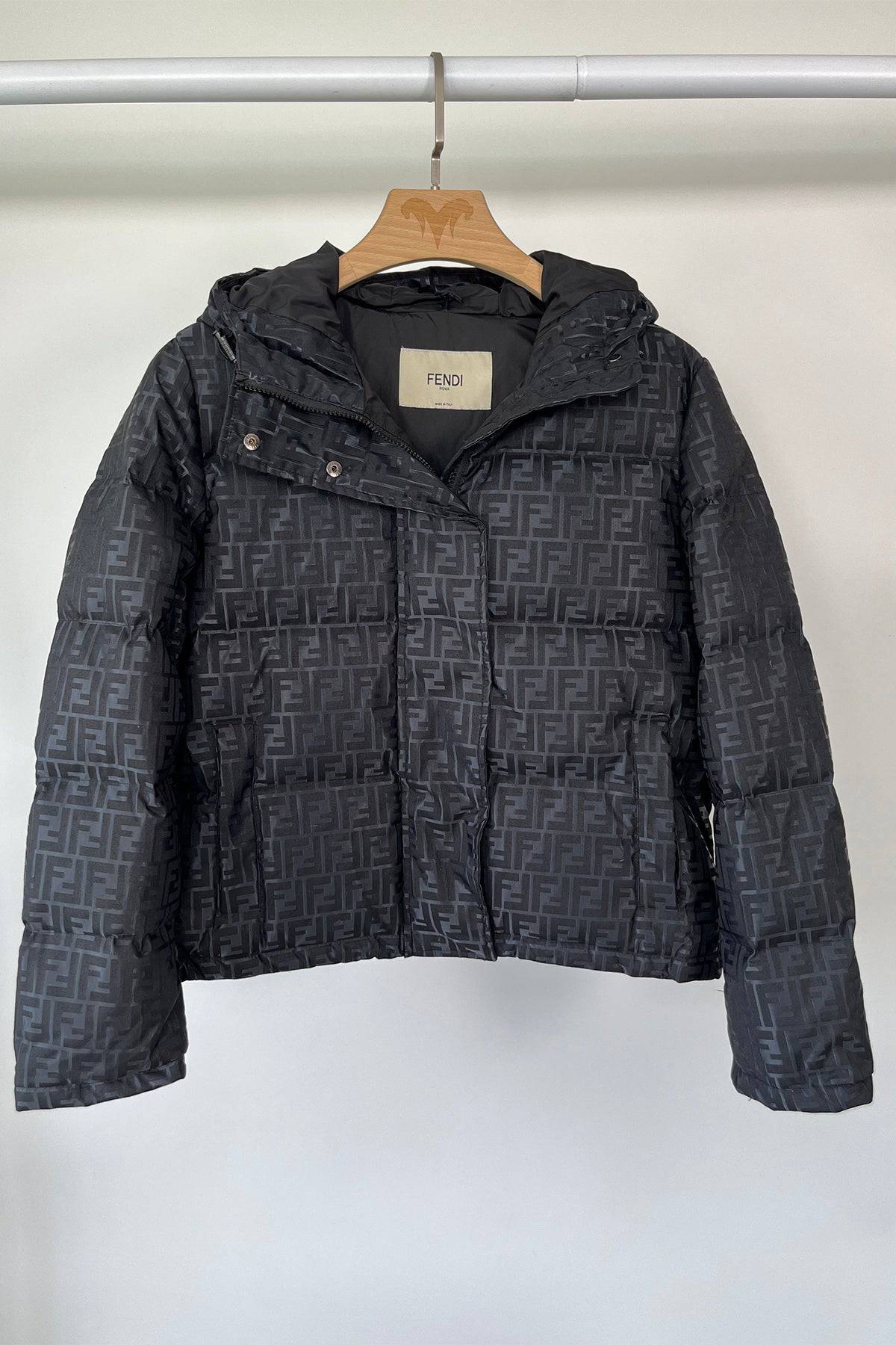 115169 Women Jackets - 24HEARTZ