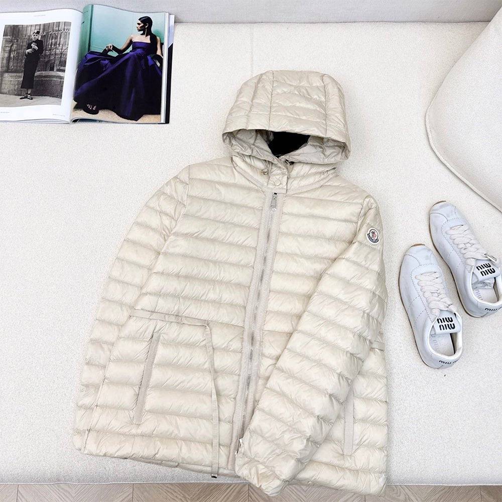 121936 Women Jackets - 24HEARTZ