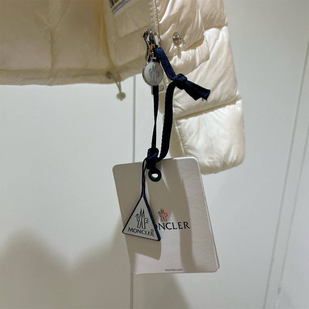 122015 Women Jackets - 24HEARTZ