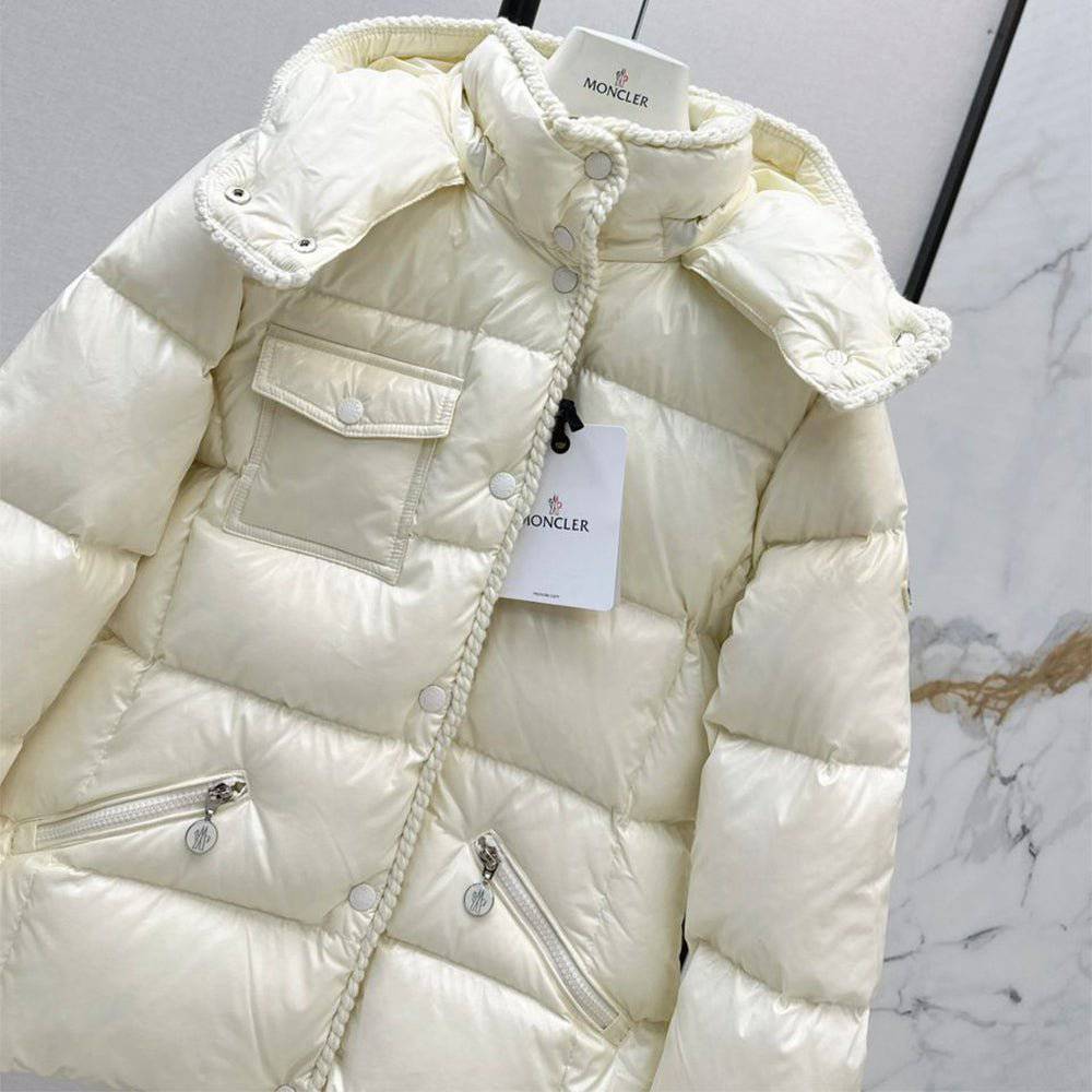 122224 Women Jackets - 24HEARTZ
