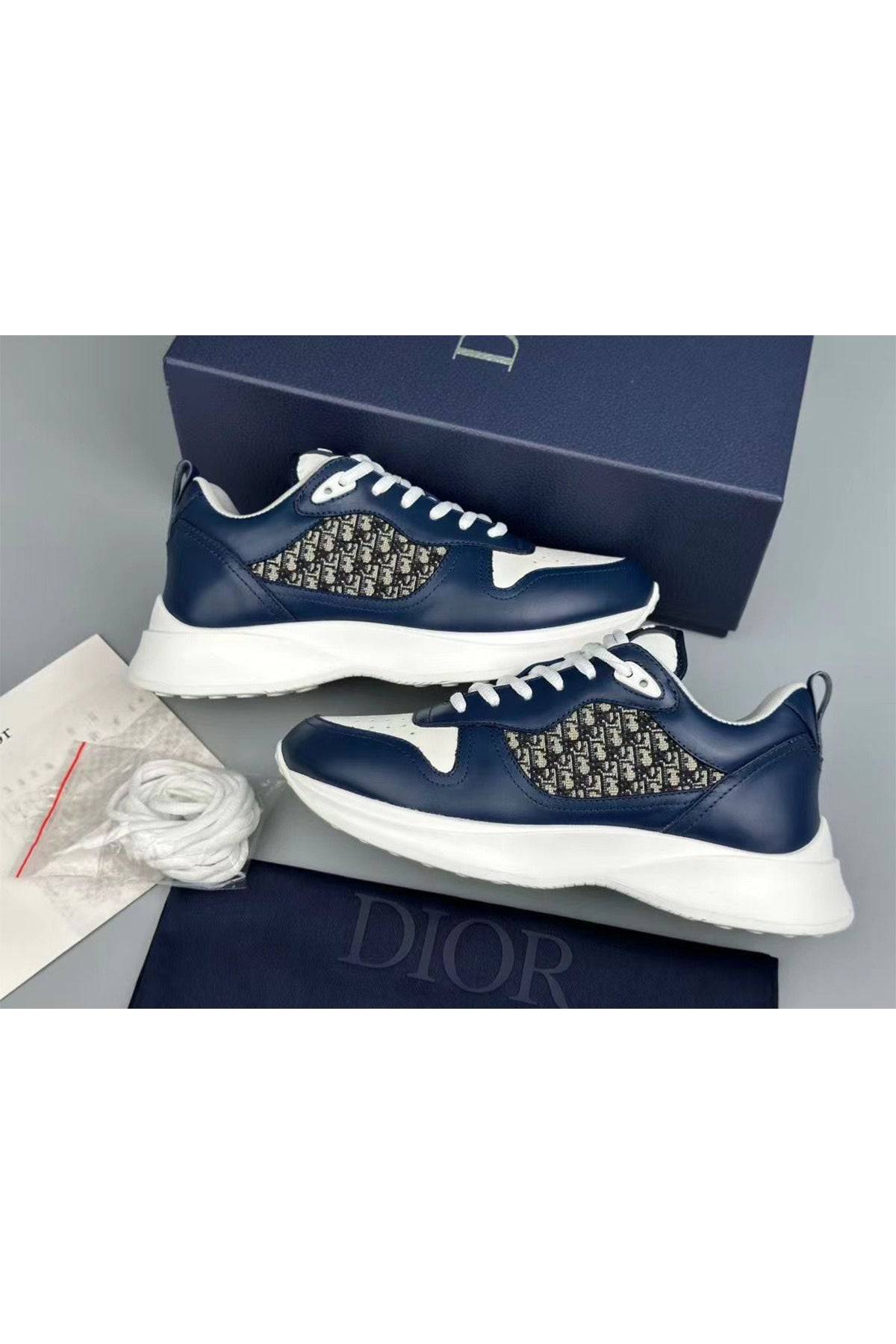 B25 Sneaker - 24HEARTZ
