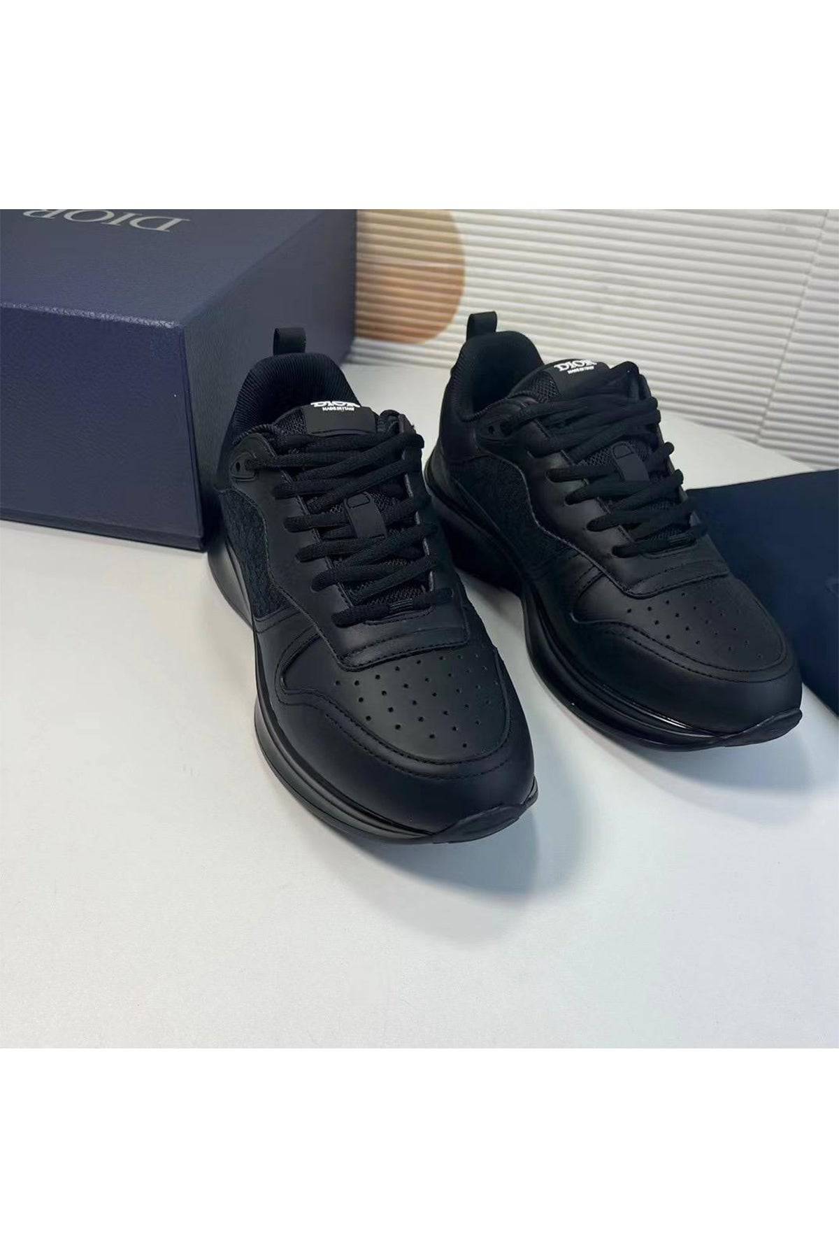 B25 Sneaker - 24HEARTZ