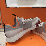 Bouncing Sneaker - 24HEARTZ