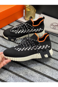 Bouncing Sneaker - 24HEARTZ