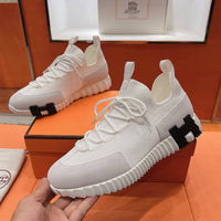 Bouncing Sneaker - 24HEARTZ