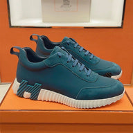Bouncing Sneaker - 24HEARTZ