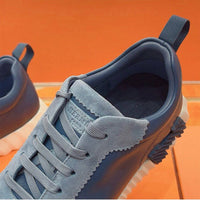 Bouncing Sneaker - 24HEARTZ