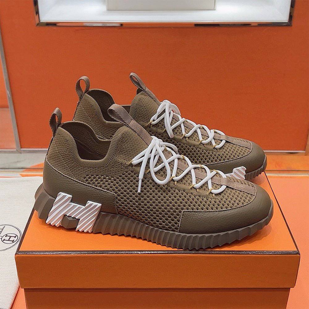 Bouncing Sneaker - 24HEARTZ