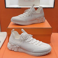 Bouncing Sneaker - 24HEARTZ
