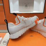 Bouncing Sneaker - 24HEARTZ