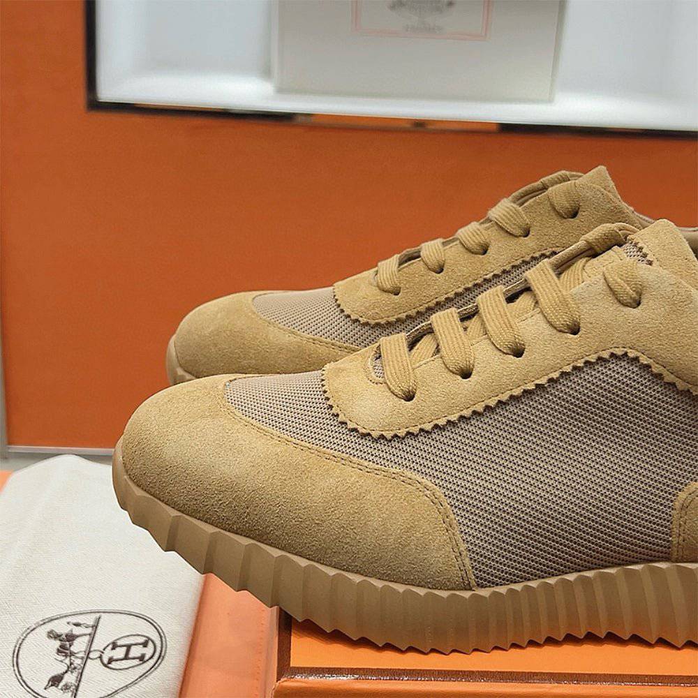Bouncing Sneaker - 24HEARTZ