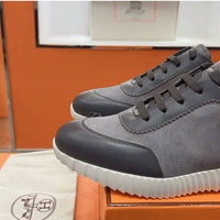 Bouncing Sneaker - 24HEARTZ