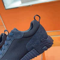 Bouncing Sneaker - 24HEARTZ