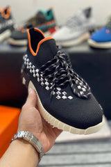 Bouncing Sneaker - 24HEARTZ