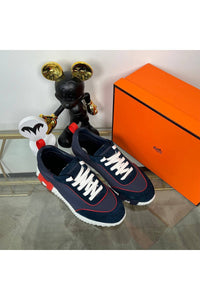 Bouncing Sneaker - 24HEARTZ
