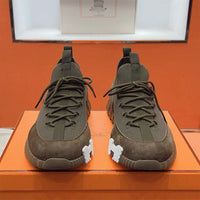 Bouncing Sneaker - 24HEARTZ
