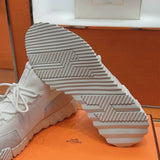 Bouncing Sneaker - 24HEARTZ