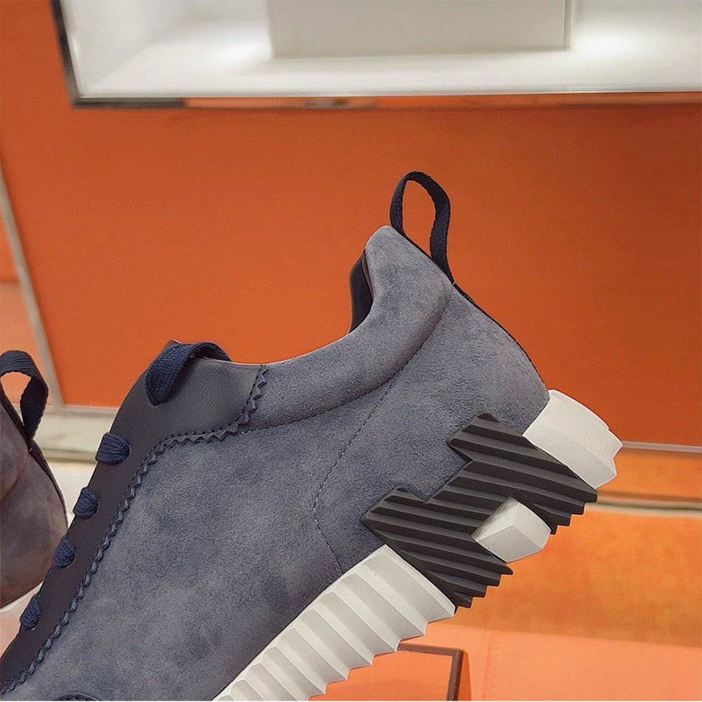Bouncing Sneaker - 24HEARTZ