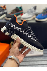 Bouncing Sneaker - 24HEARTZ