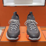 Bouncing Sneaker - 24HEARTZ