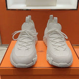 Bouncing Sneaker - 24HEARTZ