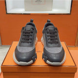 Bouncing Sneaker - 24HEARTZ