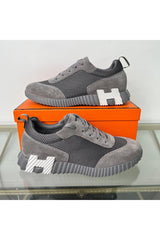 Bouncing Sneaker - 24HEARTZ