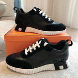 Bouncing Sneaker - 24HEARTZ
