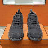 Bouncing Sneaker - 24HEARTZ
