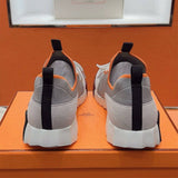 Bouncing Sneaker - 24HEARTZ