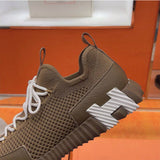 Bouncing Sneaker - 24HEARTZ