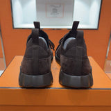 Bouncing Sneaker - 24HEARTZ