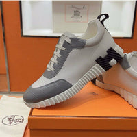Bouncing Sneaker - 24HEARTZ