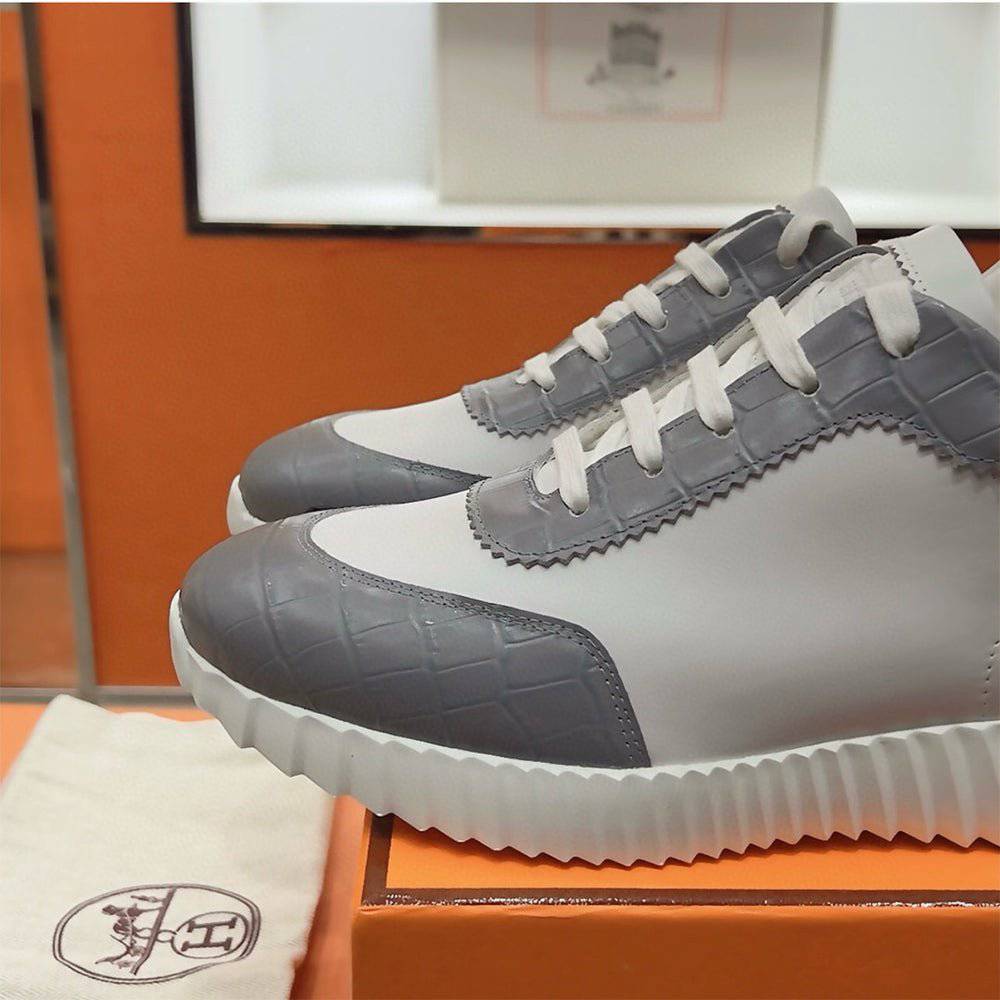 Bouncing Sneaker - 24HEARTZ