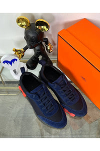 Bouncing Sneaker - 24HEARTZ