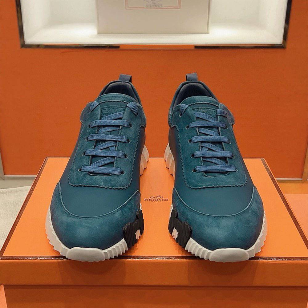 Bouncing Sneaker - 24HEARTZ