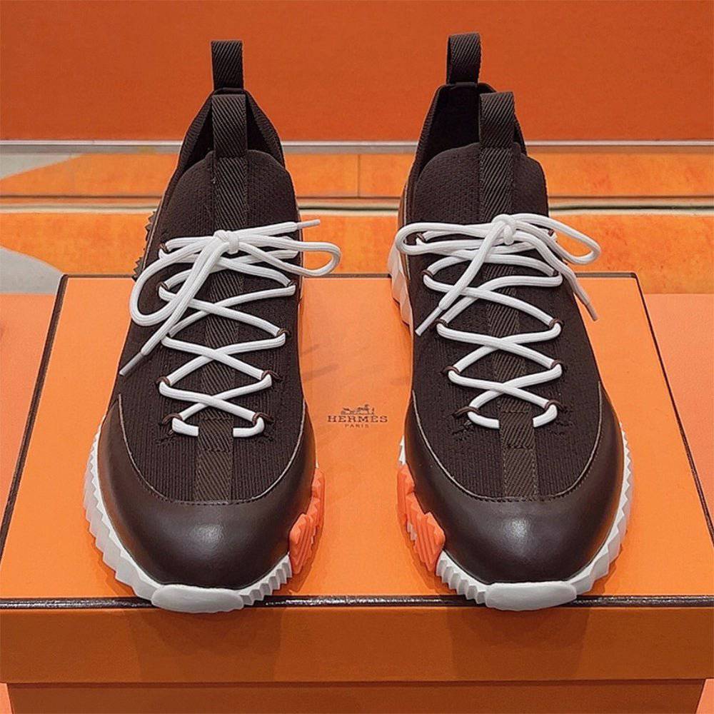 Bouncing Sneaker - 24HEARTZ