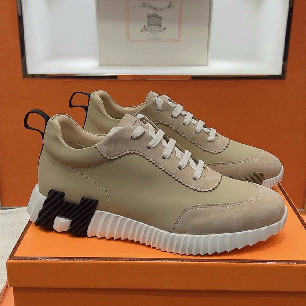 Bouncing Sneaker - 24HEARTZ