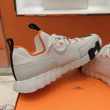 Bouncing Sneaker - 24HEARTZ