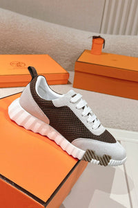 Bouncing Sneaker - 24HEARTZ