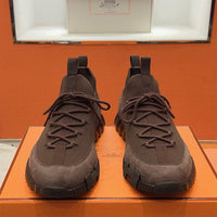 Bouncing Sneaker - 24HEARTZ