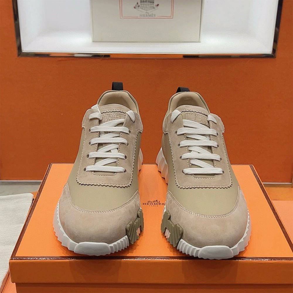 Bouncing Sneaker - 24HEARTZ
