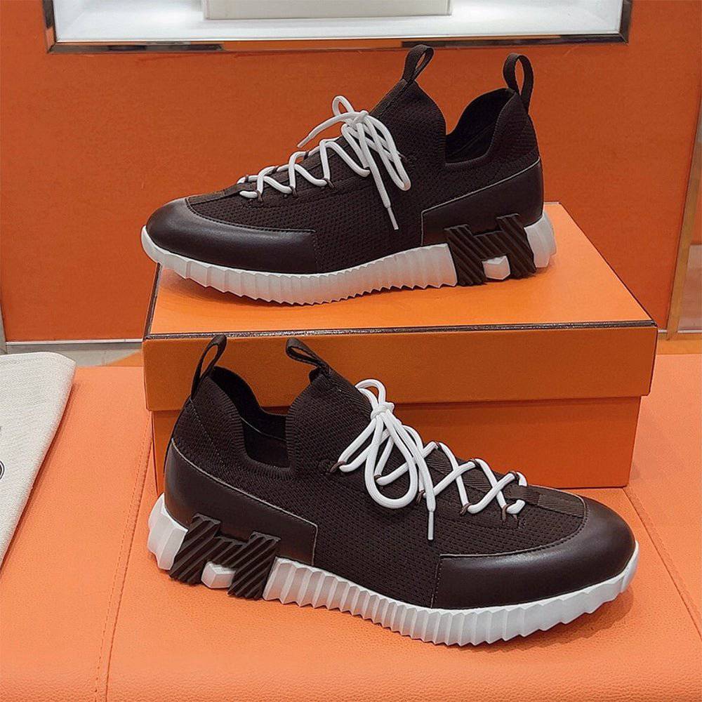 Bouncing Sneaker - 24HEARTZ