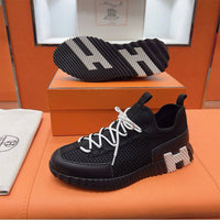 Bouncing Sneaker - 24HEARTZ