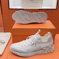 Bouncing Sneaker - 24HEARTZ