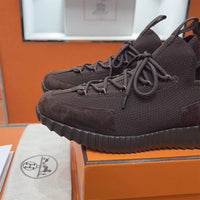 Bouncing Sneaker - 24HEARTZ