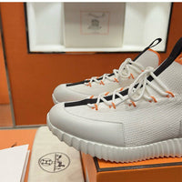 Bouncing Sneaker - 24HEARTZ