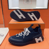 Bouncing Sneaker - 24HEARTZ