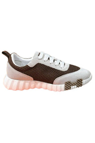Bouncing Sneaker - 24HEARTZ