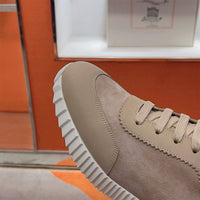 Bouncing Sneaker - 24HEARTZ